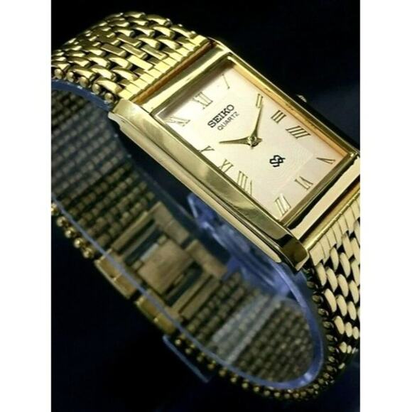 Vintage Style Seiko Quartz Mens Gold Watch & White accents W/ Metal Strap - Picture 4 of 7